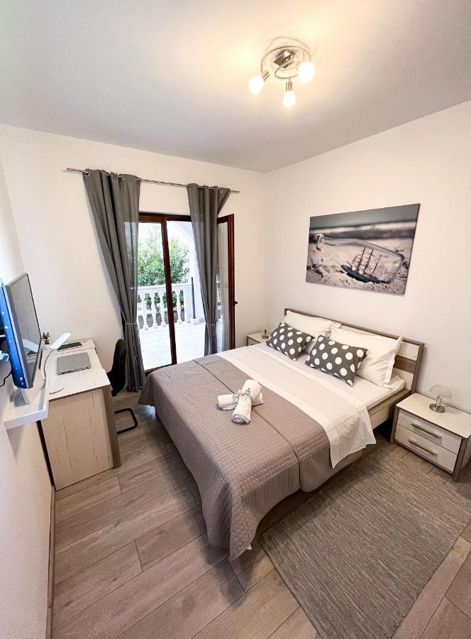 Apartments T&T Trogir Exteriör bild